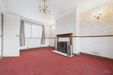 3 bedroom Semi-detached house for sale in Barrow Road, New Holland, North Lincolnshire, DN19