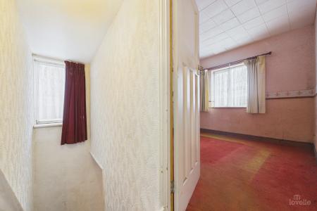 3 bedroom Semi-detached house for sale in Barrow Road, New Holland, North Lincolnshire, DN19