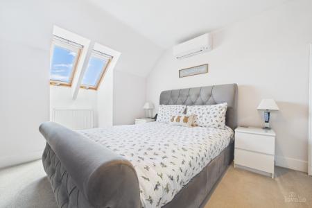 3 bedroom Semi-detached house for sale in Canberra View, Barton-upon-Humber, North Lincolnshire, DN18