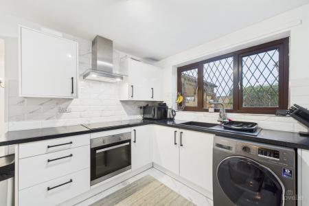 3 bedroom Semi-detached house for sale in Walker Drive, Winterton, North Lincolnshire, DN15