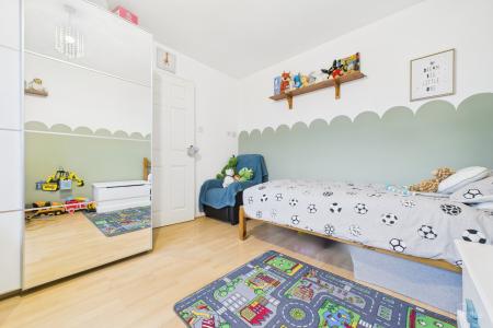 3 bedroom Semi-detached house for sale in Walker Drive, Winterton, North Lincolnshire, DN15