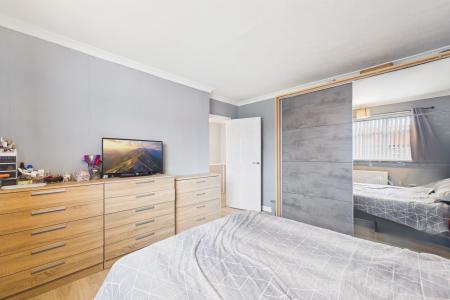 3 bedroom Semi-detached house for sale in Overton Court, Barton-upon-Humber, North Lincolnshire, DN18