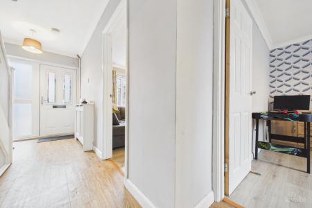 3 bedroom Semi-detached house for sale in Overton Court, Barton-upon-Humber, North Lincolnshire, DN18