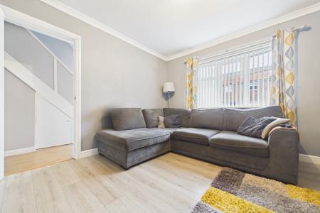 3 bedroom Semi-detached house for sale in Overton Court, Barton-upon-Humber, North Lincolnshire, DN18