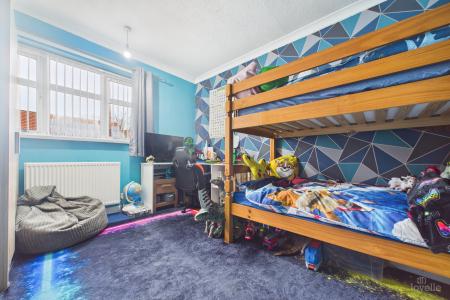 3 bedroom Semi-detached house for sale in Overton Court, Barton-upon-Humber, North Lincolnshire, DN18