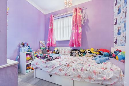 3 bedroom Semi-detached house for sale in Overton Court, Barton-upon-Humber, North Lincolnshire, DN18