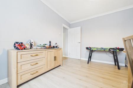 3 bedroom Semi-detached house for sale in Overton Court, Barton-upon-Humber, North Lincolnshire, DN18