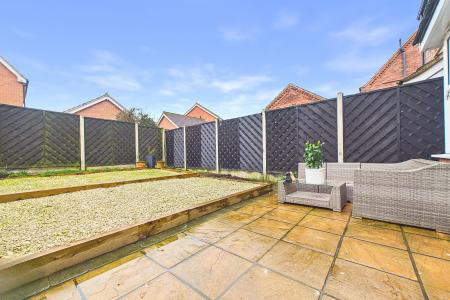 3 bedroom Semi-detached house for sale in Canberra View, Barton-upon-Humber, North Lincolnshire, DN18