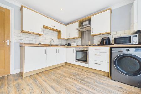 3 bedroom Semi-detached house for sale in Canberra View, Barton-upon-Humber, North Lincolnshire, DN18