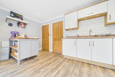 3 bedroom Semi-detached house for sale in Canberra View, Barton-upon-Humber, North Lincolnshire, DN18