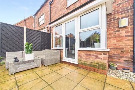3 bedroom Semi-detached house for sale in Canberra View, Barton-upon-Humber, North Lincolnshire, DN18