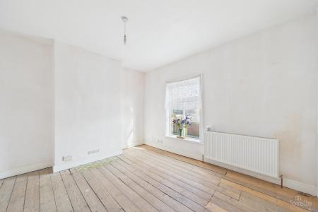 3 bedroom End of terrace house for sale in Castledyke West, Barton-upon-Humber, North Lincolnshire, DN18