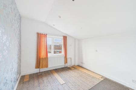 3 bedroom End of terrace house for sale in Castledyke West, Barton-upon-Humber, North Lincolnshire, DN18