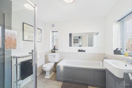 3 bedroom Detached house for sale in Church Side, Goxhill, North Lincolnshire, DN19