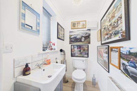 3 bedroom Detached house for sale in Church Side, Goxhill, North Lincolnshire, DN19