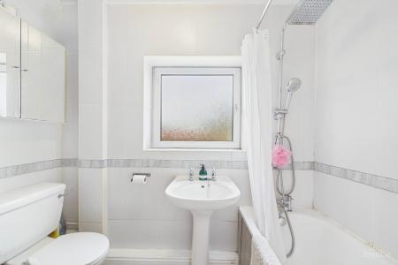 3 bedroom Semi-detached house for sale in Abbeygarth Villas Thorn Lane, Goxhill, North Lincolnshire, DN19