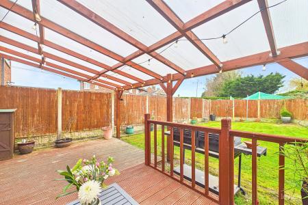 3 bedroom Semi-detached house for sale in Thorn Lane, Goxhill, North Lincolnshire, DN19