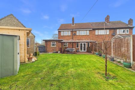 3 bedroom Semi-detached house for sale in Abbeygarth Villas Thorn Lane, Goxhill, North Lincolnshire, DN19