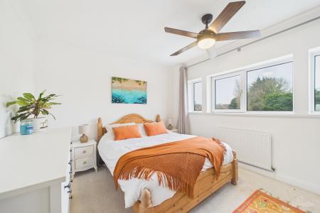 3 bedroom Semi-detached house for sale in Thorn Lane, Goxhill, North Lincolnshire, DN19