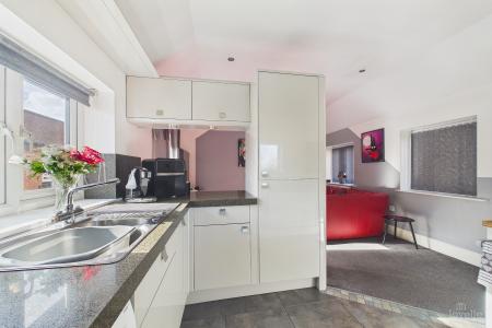 1 bedroom End of terrace house for sale in Anchor Village, Pasture Road, Barton-upon-Humber, North Lincolnshire, DN18