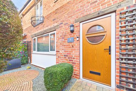 1 bedroom End of terrace house for sale in Anchor Village, Pasture Road, Barton-upon-Humber, North Lincolnshire, DN18