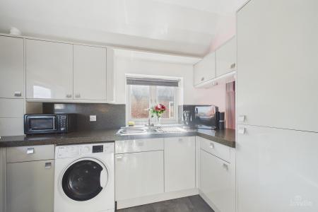 1 bedroom End of terrace house for sale in Anchor Village, Pasture Road, Barton-upon-Humber, North Lincolnshire, DN18