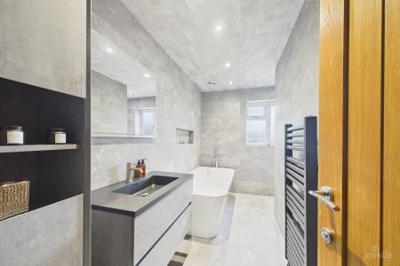 4 bedroom Detached house for sale in Evergreen Close, Goxhill, North Lincolnshire, DN19