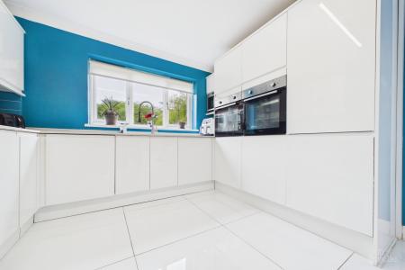 4 bedroom Detached house for sale in Evergreen Close, Goxhill, North Lincolnshire, DN19
