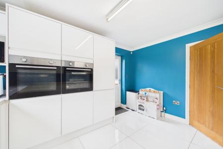 4 bedroom Detached house for sale in Evergreen Close, Goxhill, North Lincolnshire, DN19