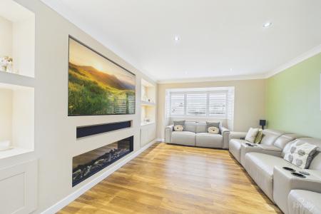 4 bedroom Detached house for sale in Evergreen Close, Goxhill, North Lincolnshire, DN19