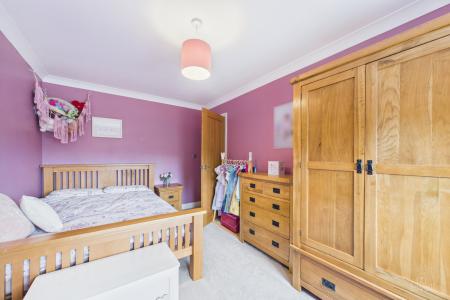 4 bedroom Detached house for sale in Evergreen Close, Goxhill, North Lincolnshire, DN19