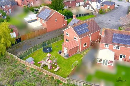 4 bedroom Detached house for sale in Evergreen Close, Goxhill, North Lincolnshire, DN19
