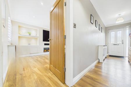 4 bedroom Detached house for sale in Evergreen Close, Goxhill, North Lincolnshire, DN19