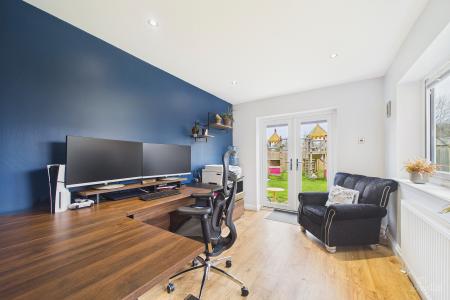 4 bedroom Detached house for sale in Evergreen Close, Goxhill, North Lincolnshire, DN19