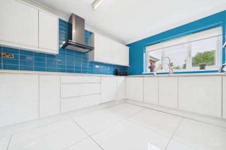 4 bedroom Detached house for sale in Evergreen Close, Goxhill, North Lincolnshire, DN19