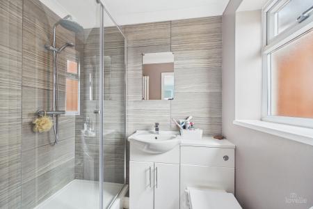 4 bedroom Detached house for sale in Evergreen Close, Goxhill, North Lincolnshire, DN19