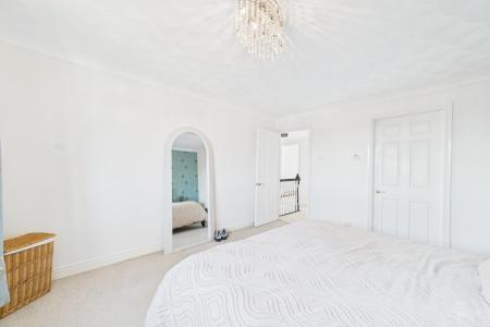 4 bedroom Detached house for sale in Wolsey Drive, Barrow-upon-Humber, North Lincolnshire, DN19