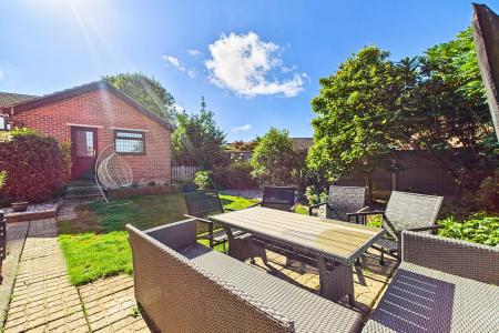 4 bedroom Detached house for sale in Wolsey Drive, Barrow-upon-Humber, North Lincolnshire, DN19