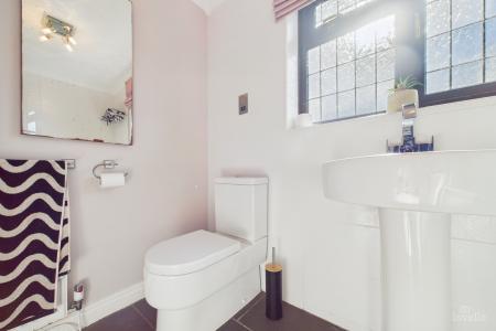 4 bedroom Detached house for sale in Wolsey Drive, Barrow-upon-Humber, North Lincolnshire, DN19