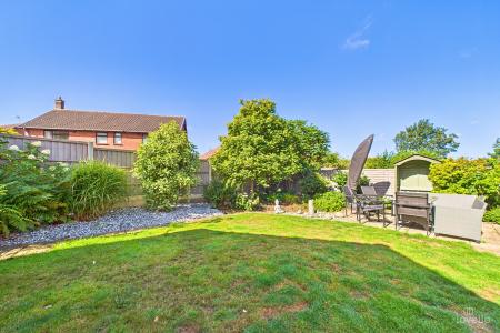 4 bedroom Detached house for sale in Wolsey Drive, Barrow-upon-Humber, North Lincolnshire, DN19