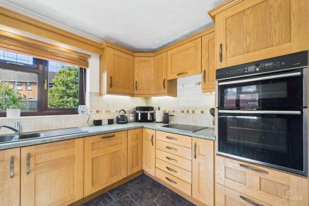 4 bedroom Detached house for sale in Wolsey Drive, Barrow-upon-Humber, North Lincolnshire, DN19