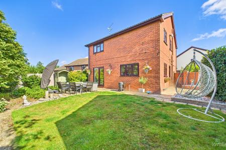 4 bedroom Detached house for sale in Wolsey Drive, Barrow-upon-Humber, North Lincolnshire, DN19