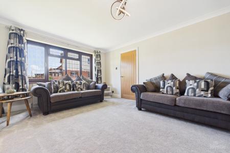 4 bedroom Detached house for sale in Wolsey Drive, Barrow-upon-Humber, North Lincolnshire, DN19