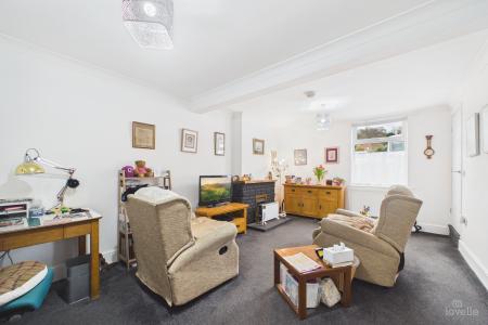 2 bedroom Semi-detached house for sale in Low Street, South Ferriby, North Lincolnshire, DN18