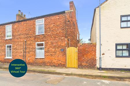 2 bedroom Semi-detached house for sale in Low Street, South Ferriby, North Lincolnshire, DN18