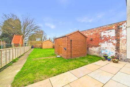 2 bedroom Semi-detached house for sale in Low Street, South Ferriby, North Lincolnshire, DN18