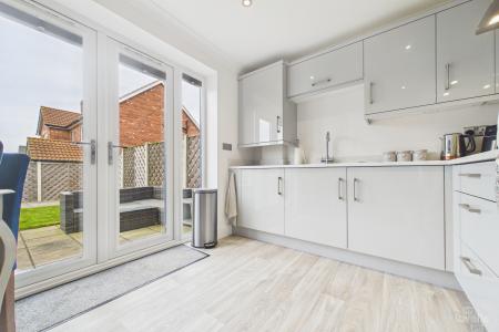 2 bedroom Semi-detached house for sale in Bayleaf Lane, Barton-upon-Humber, North Lincolnshire, DN18