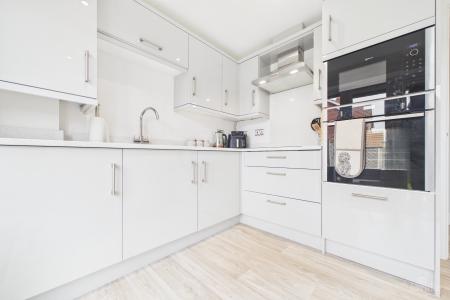 2 bedroom Semi-detached house for sale in Bayleaf Lane, Barton-upon-Humber, North Lincolnshire, DN18