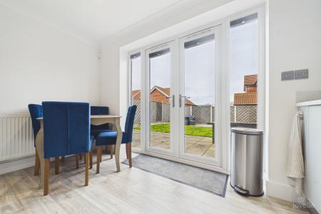 2 bedroom Semi-detached house for sale in Bayleaf Lane, Barton-upon-Humber, North Lincolnshire, DN18