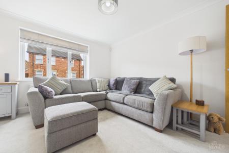 2 bedroom Semi-detached house for sale in Bayleaf Lane, Barton-upon-Humber, North Lincolnshire, DN18